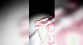 Désa Desi bhabhi moans ing penggalihipun dhumateng sak jinis hardcore 2 min 30 sec