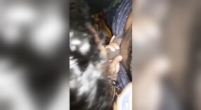 Bhabhi desa India membuat vaginanya terisi setelah memberikan blowjob 0 min 40 sec