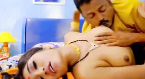 Bhabhi de la aldea india se intimada con su marido 7 mín. 00 sec