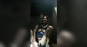 Desi village bhabhi memamerkan vaginanya yang basah kepada kekasihnya 0 min 40 sec