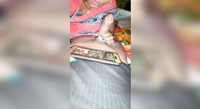 বিহারি গ্রামের স্ত্রী এই দেহতি সেক্সি ভোজপুরী ভিডিওতে একটি বাষ্পীয় ব্লজব দেয় 1 মিন 50 সেকেন্ড