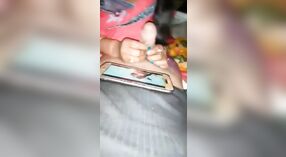 Bihari Aldeia mulher dá um fumegante Boquete neste Dehati Sexy Bhojpuri Vídeo 3 minuto 30 SEC