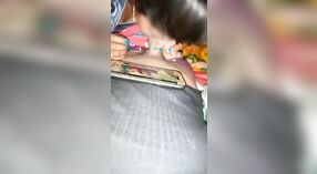 La femme du village Bihari fait une pipe torride dans cette vidéo Dehati Sexy Bhojpuri 3 minute 50 sec