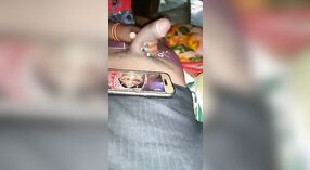 Bihari village moglie dà un steamy pompino in questo Dehati Sexy Bhojpuri video 0 min 30 sec