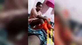 Bangla aldeia menina com peitos sensuais fica para baixo e sujo com seu amante 0 minuto 0 SEC