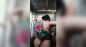 Bhabhi India Payudara besar Telanjang di Bak mandi 6 min 20 sec