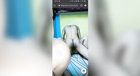 Wong telu karo Desi Désa Bhabhi ing padésan 13 min 40 sec