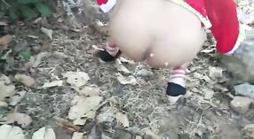 Especial de Navidad de Desi: un video porno hardcore al aire libre 5 mín. 50 sec