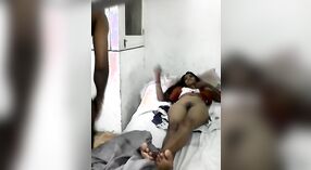 Desi Village妻子与她的情人沉迷于秘密性行为 3 敏 50 sec