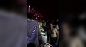 Desi village aunty tiene sexo con su hijo en este video explícito 3 mín. 20 sec