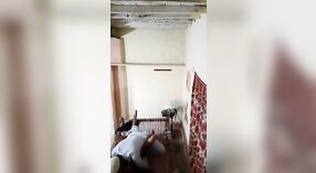 Villaggio indiano coppia erotico incontro catturato sulla telecamera nascosta 2 min 40 sec