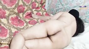Обнаженный стриптиз зрелой пакистанской тети Дехати Секс видео 3 минута 50 сек