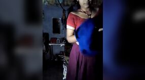 Desi village bhabhi ' s naakte selfies in MMS video 3 min 10 sec