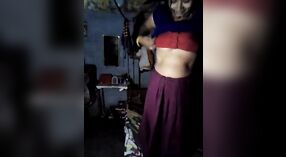 Голые селфи Дези Виллидж бхабхи в MMS-видео 0 минута 0 сек