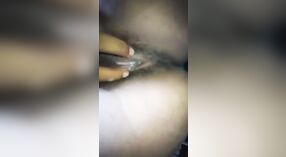 El video sexy de Bangla village presenta una sesión caliente y humeante con su novio 4 mín. 40 sec