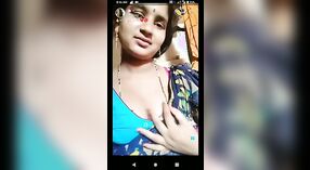 Cámara en vivo cinta de sexo de una hermosa desi village bhabhi 2 mín. 50 sec