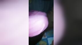 Desi Aldeia do casal hardcore fita de sexo: um caseiro tratar 2 minuto 00 SEC