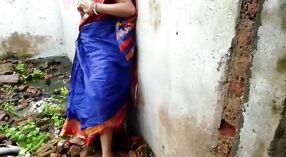 Desi village bhabhi gets down and dirty in public 1 min 10 sec