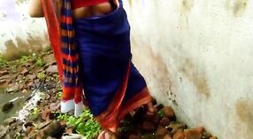 Desi village bhabhi gets down and dirty in public 2 min 00 sec