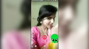 Desi village dziewczyna przyjemności sama z a wideo połączenie 0 / min 30 sec