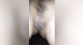 Hairy pussy Dehati dostaje wbity jej kochanek w tym gorącym wideo 1 / min 40 sec