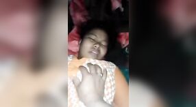 Dehati kang wulu pus bakal kabungkus dening dheweke pacangan ing video panas iki 2 min 20 sec