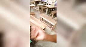 Индийская деревенская девушка с большими сиськами занимается сексом со своим директором фабрики 1 минута 40 сек