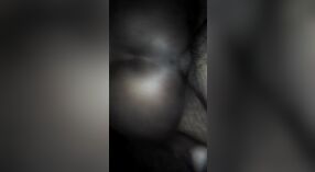 Una chica de pueblo paquistaní es follada por el culo por un cliente 1 mín. 20 sec