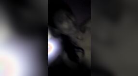 Una chica de pueblo paquistaní es follada por el culo por un cliente 4 mín. 20 sec