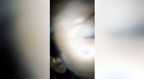Una chica de pueblo paquistaní es follada por el culo por un cliente 5 mín. 20 sec