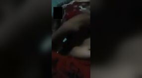 Desi Village Girl的感性视频通话以她的丰满身体为特色 3 敏 40 sec