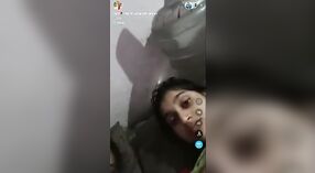 Desi Bhabhi与她的乡村伴侣的现场性爱录像带 0 敏 50 sec