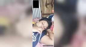 Panggilan video dengan seorang gadis dusun yang menakjubkan dan payudara besarnya 1 min 50 sec