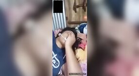 Chamada de vídeo com uma garota caipira deslumbrante e seus peitos grandes 2 minuto 20 SEC