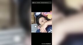 Videochiamata con una splendida ragazza hillbilly e le sue grandi tette 3 min 10 sec