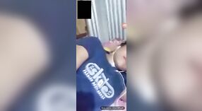 Videochiamata con una splendida ragazza hillbilly e le sue grandi tette 0 min 40 sec