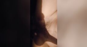 Desi girl devient coquine devant la caméra dans cette vidéo torride 0 minute 0 sec