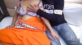 El cuerpo regordete de Dehati y sus grandes tetas hacen un video erótico 1 mín. 10 sec