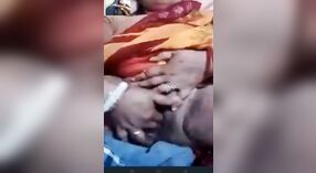 Dehati Bengali menina prazeres-se e lambe sua buceta em vídeo pornô chamada 8 minuto 20 SEC