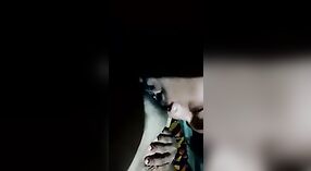 டெஹதி ஜோடியின் நீராவி இரவுநேர ராம்ப் 0 நிமிடம் 50 நொடி