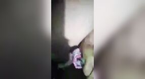 孟加拉村哥得到她的大胸部受到崇拜和性交 0 敏 0 sec