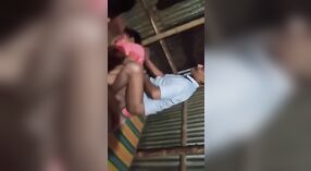 बांगलादेशी गावात एकाधिक मुलांसह गट सेक्स 1 मिन 40 सेकंद