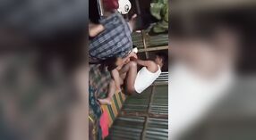 Seks berkelompok dengan banyak pria di desa Bangladesh 2 min 00 sec