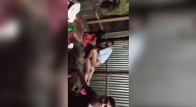Seks berkelompok dengan banyak pria di desa Bangladesh 0 min 40 sec