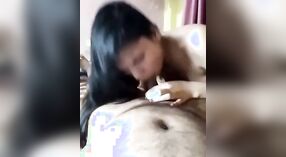 Desi Village Bhabhi在高清中的感性口交 0 敏 0 sec