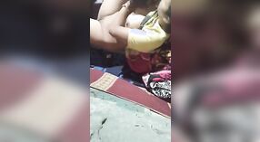 Video casero de la diversión de Bhabha con su vecino del pueblo 4 mín. 20 sec