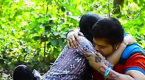 Indyjski Dehati dziewczyna dostaje niegrzeczny w Hindi porno wideo 0 / min 0 sec