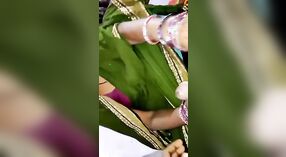 Desi Village xxx video fitur panas Dehati Bhabhi menehi bukkake lan gadhah jinis karo dheweke wulu pus 0 min 0 sec