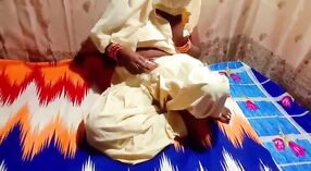 Rencontre Sexuelle Intense De Tante du Village Bihari 0 minute 0 sec