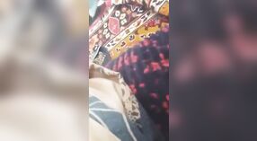 केसाळ गावची पुच्ची कॅमेरावर पाकिस्तानी पत्नीने मारली 1 मिन 50 सेकंद